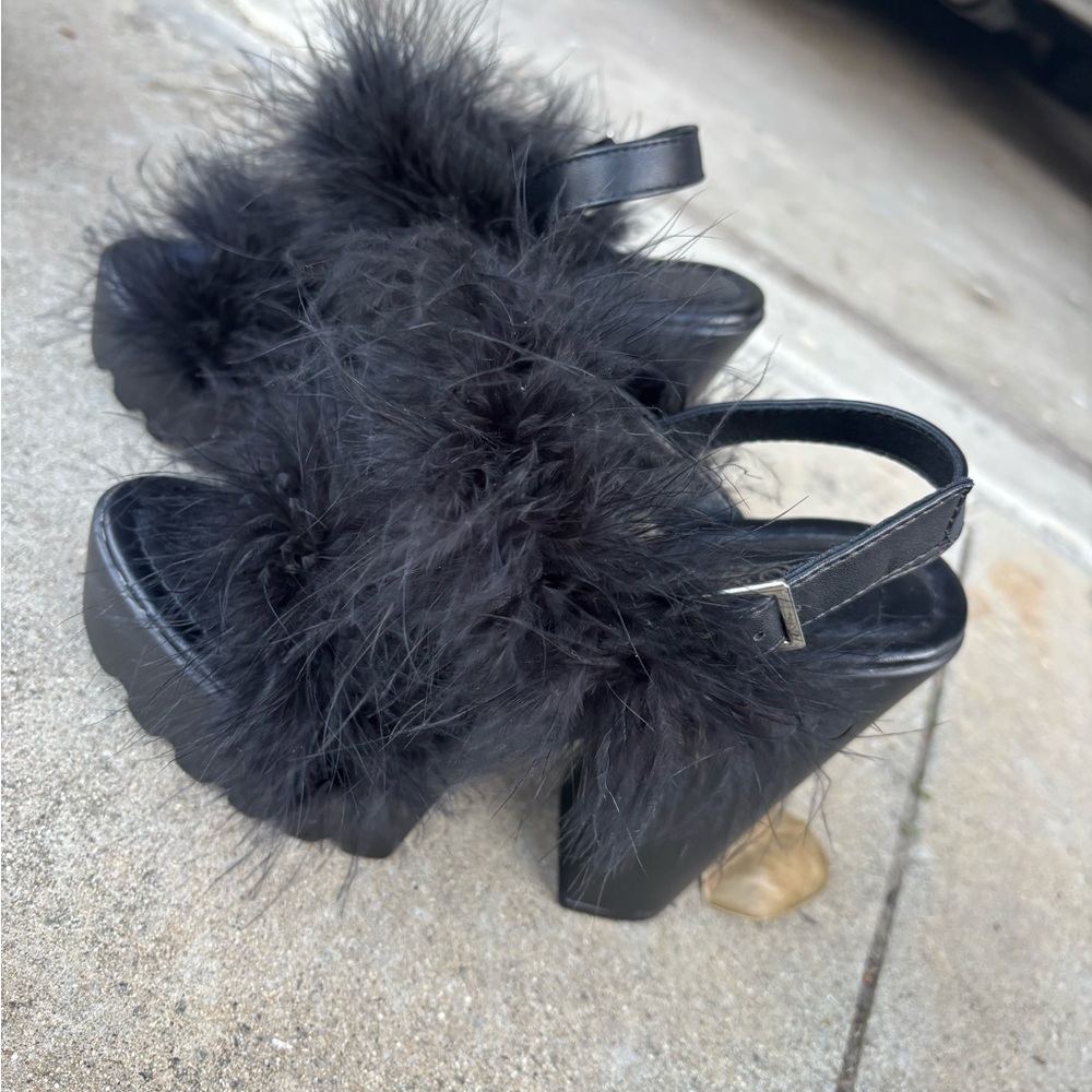 Black Feathered Women's Heels